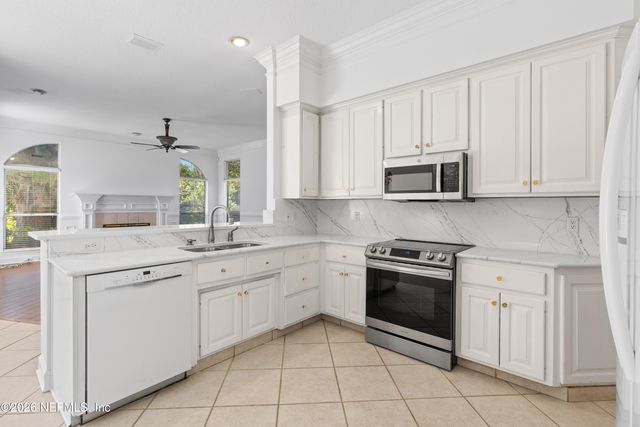 4456 BREAKWATER ROW W, Jacksonville, FL 32225