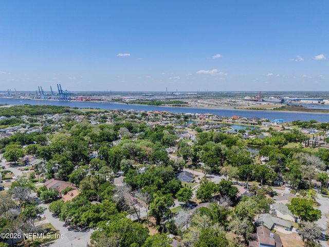 4456 BREAKWATER ROW W, Jacksonville, FL 32225