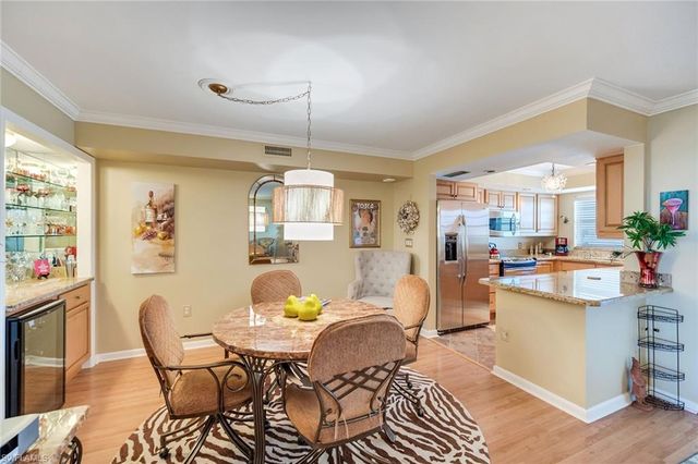 3500 Gulf Shore BLVD N # 505, Naples, FL 34103