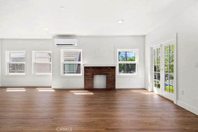 2220 Raymond, Los Angeles, CA 90007