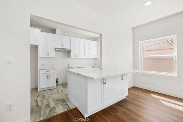 2220 Raymond, Los Angeles, CA 90007