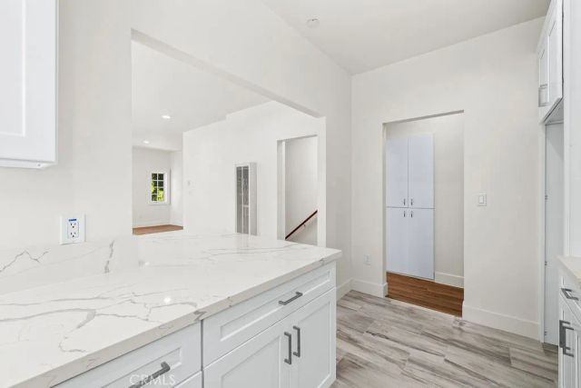 2220 Raymond, Los Angeles, CA 90007