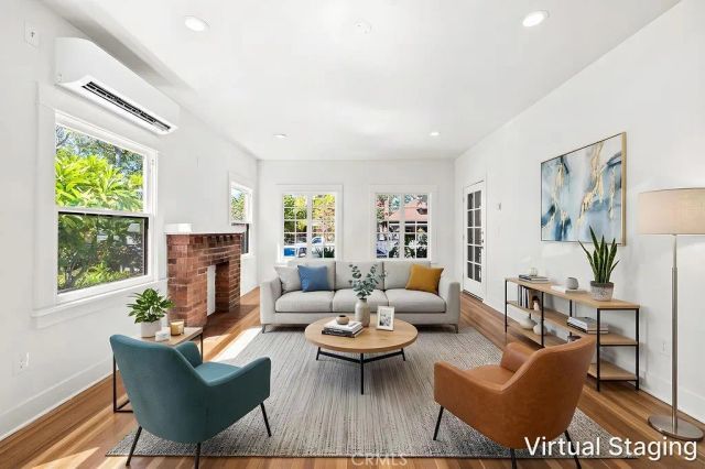 2220 Raymond, Los Angeles, CA 90007
