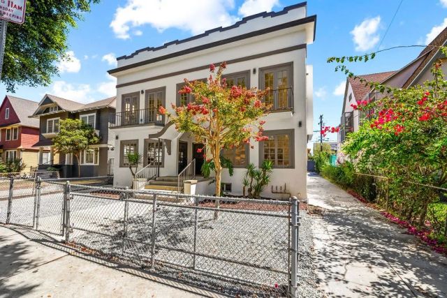 2220 Raymond, Los Angeles, CA 90007