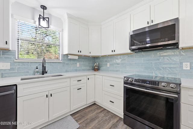 2822 HILSDALE HARBOR Way, Jacksonville, FL 32216