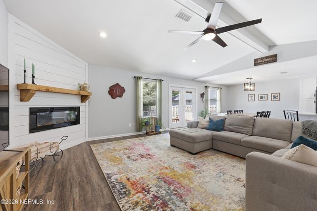 2822 HILSDALE HARBOR Way, Jacksonville, FL 32216