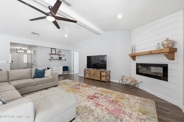 2822 HILSDALE HARBOR Way, Jacksonville, FL 32216