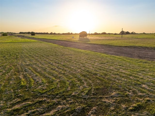300 County Road 1475, Alvord, TX 76225