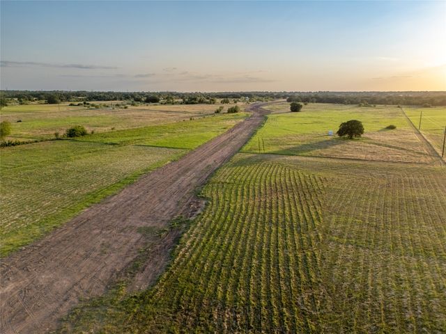 300 County Road 1475, Alvord, TX 76225