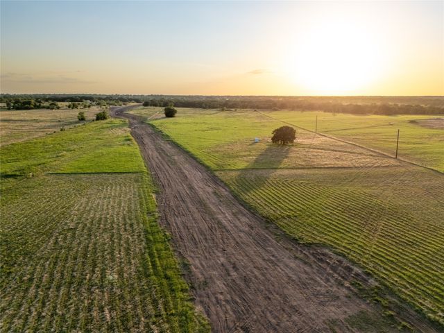 300 County Road 1475, Alvord, TX 76225