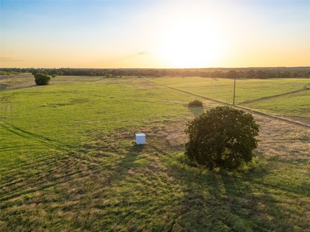 300 County Road 1475, Alvord, TX 76225