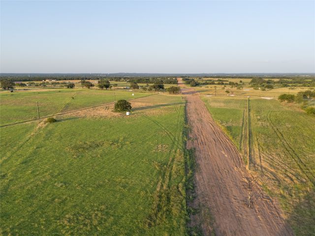 300 County Road 1475, Alvord, TX 76225
