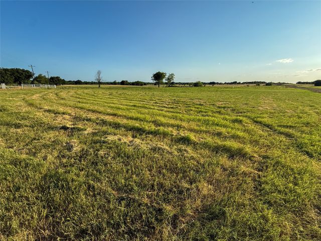 300 County Road 1475, Alvord, TX 76225