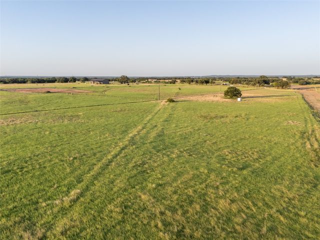300 County Road 1475, Alvord, TX 76225