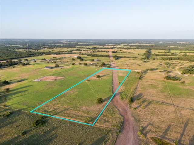 300 County Road 1475, Alvord, TX 76225