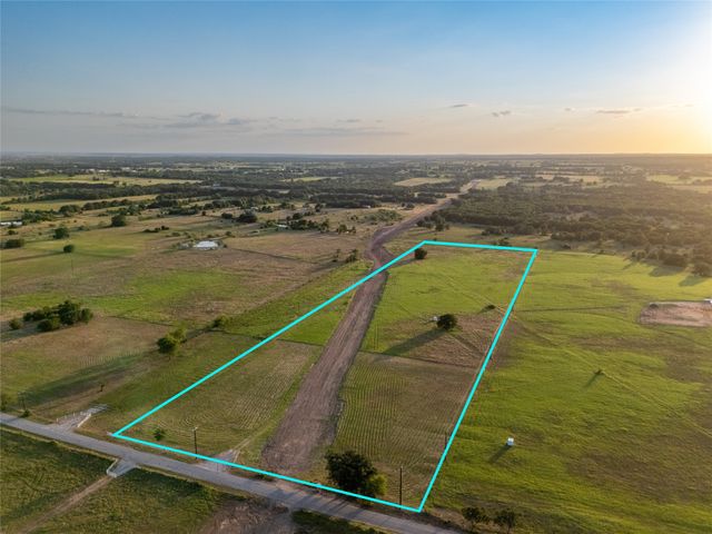 300 County Road 1475, Alvord, TX 76225