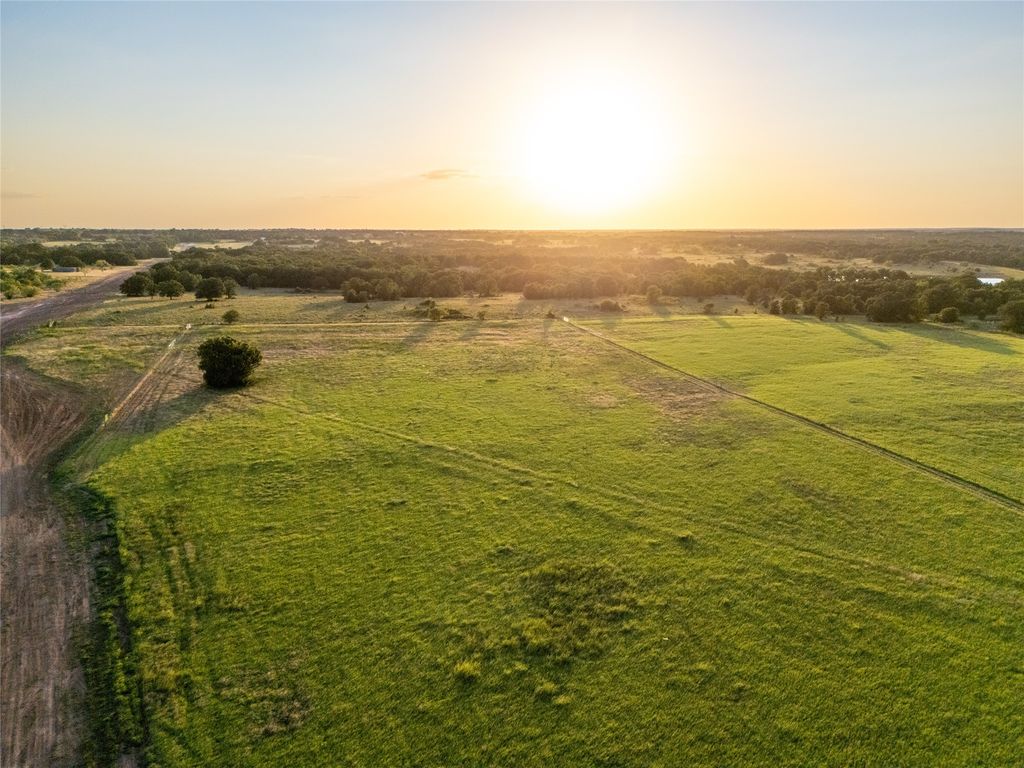 300 County Road 1475, Alvord, TX 76225