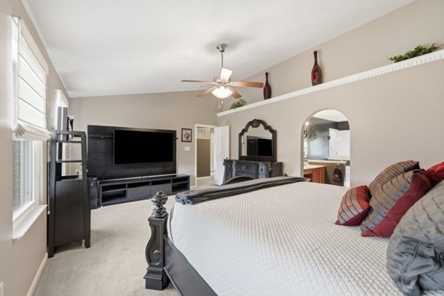 302 Davinci Ct, Rostraver, PA 15012