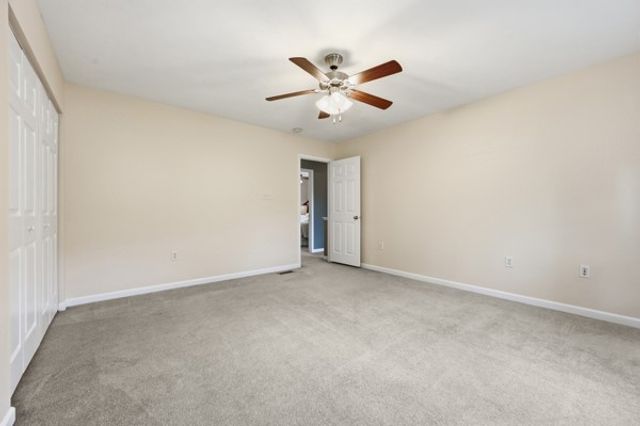 302 Davinci Ct, Rostraver, PA 15012