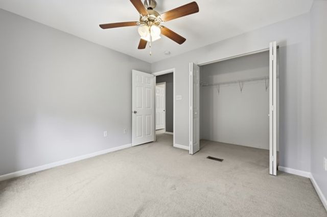 302 Davinci Ct, Rostraver, PA 15012