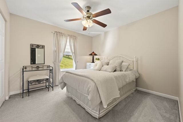 302 Davinci Ct, Rostraver, PA 15012