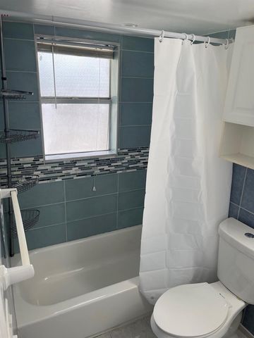 440 SE 2nd Avenue 5, Deerfield Beach, FL 33441