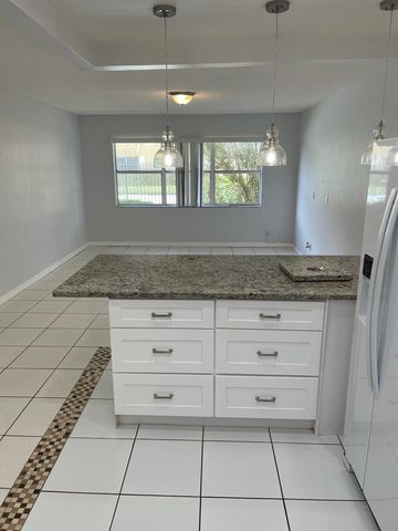 440 SE 2nd Avenue 5, Deerfield Beach, FL 33441