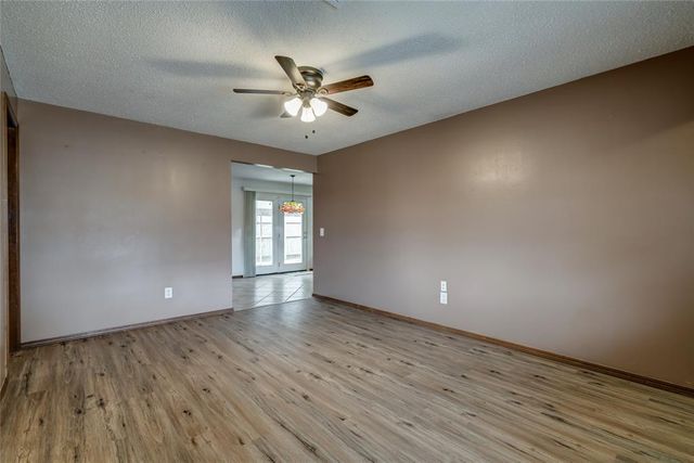 4117 SE 14th Street, Del City, OK 73115