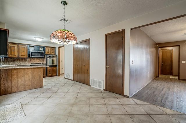 4117 SE 14th Street, Del City, OK 73115