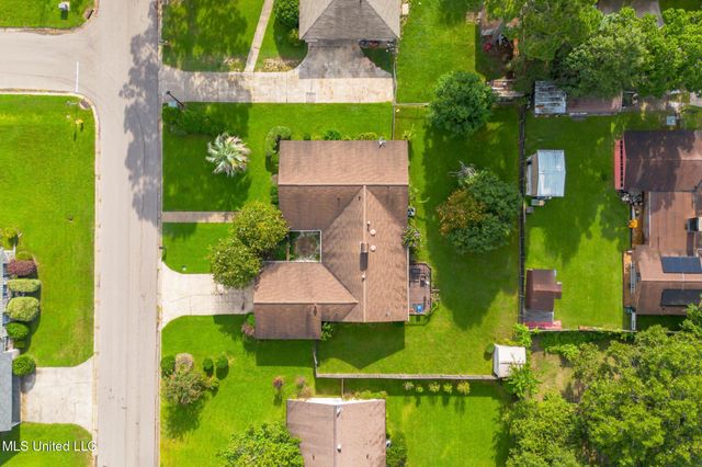 2306 Clayton Place, Hattiesburg, MS 39402