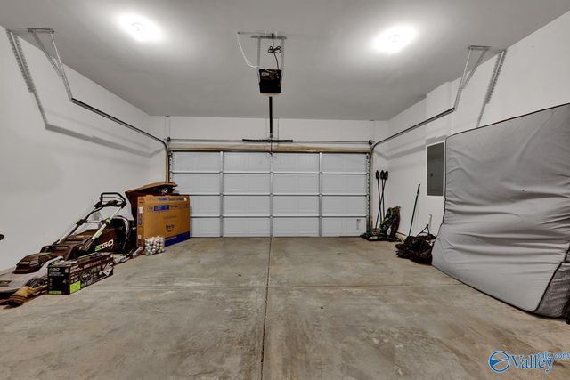 18557 Oxbow Lane, Athens, AL 35613