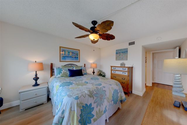 19029 US HIGHWAY 19 N 9-403, Clearwater, FL 33764
