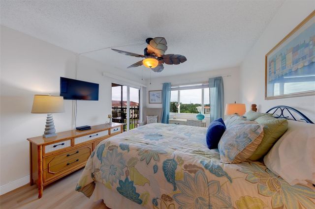 19029 US HIGHWAY 19 N 9-403, Clearwater, FL 33764
