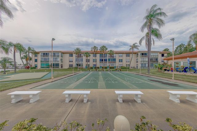 19029 US HIGHWAY 19 N 9-403, Clearwater, FL 33764