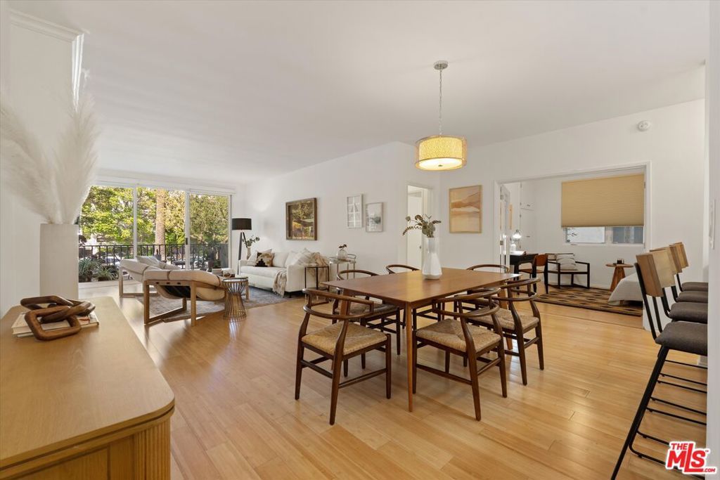 Image 1 of property listing at 900 Euclid Street 111, Santa Monica, CA 90403