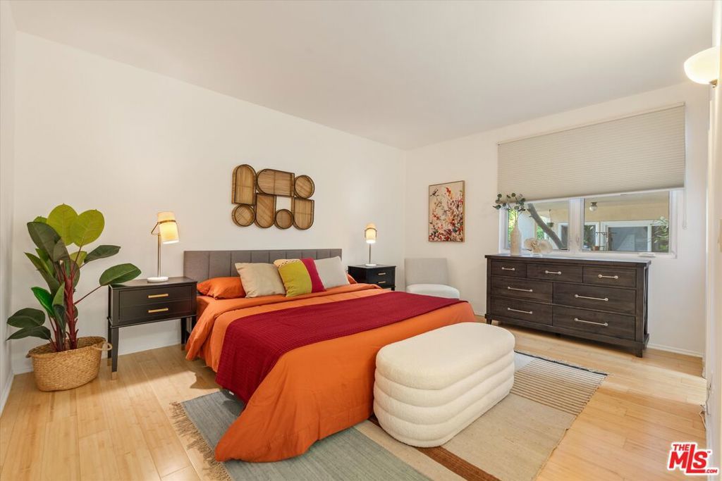 Image 16 of property listing at 900 Euclid Street 111, Santa Monica, CA 90403