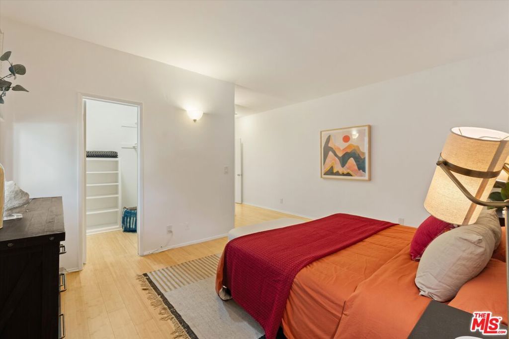 Image 19 of property listing at 900 Euclid Street 111, Santa Monica, CA 90403