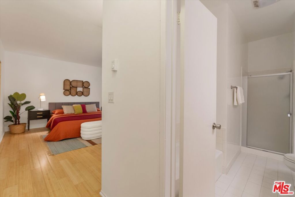 Image 20 of property listing at 900 Euclid Street 111, Santa Monica, CA 90403