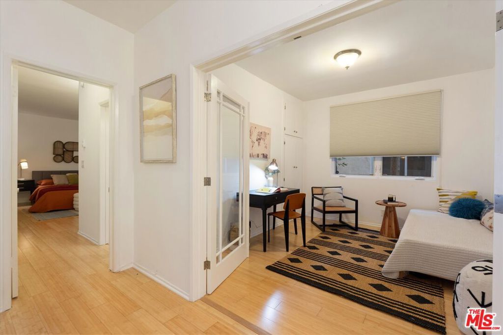 Image 25 of property listing at 900 Euclid Street 111, Santa Monica, CA 90403