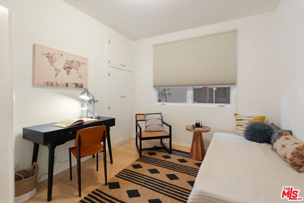 Image 26 of property listing at 900 Euclid Street 111, Santa Monica, CA 90403
