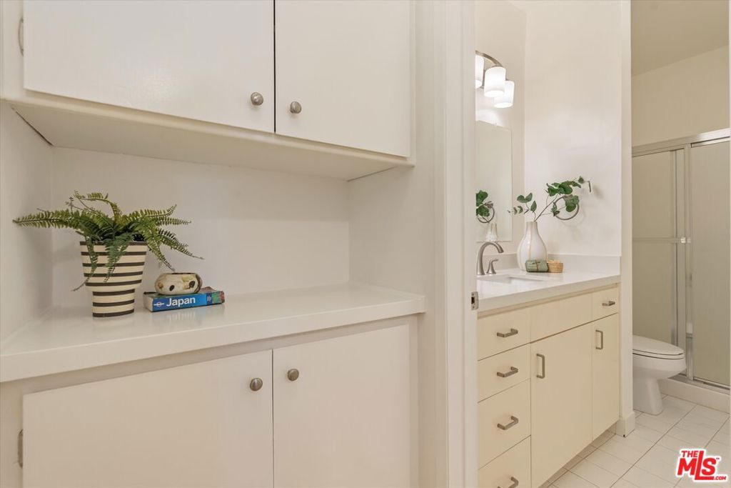 Image 28 of property listing at 900 Euclid Street 111, Santa Monica, CA 90403