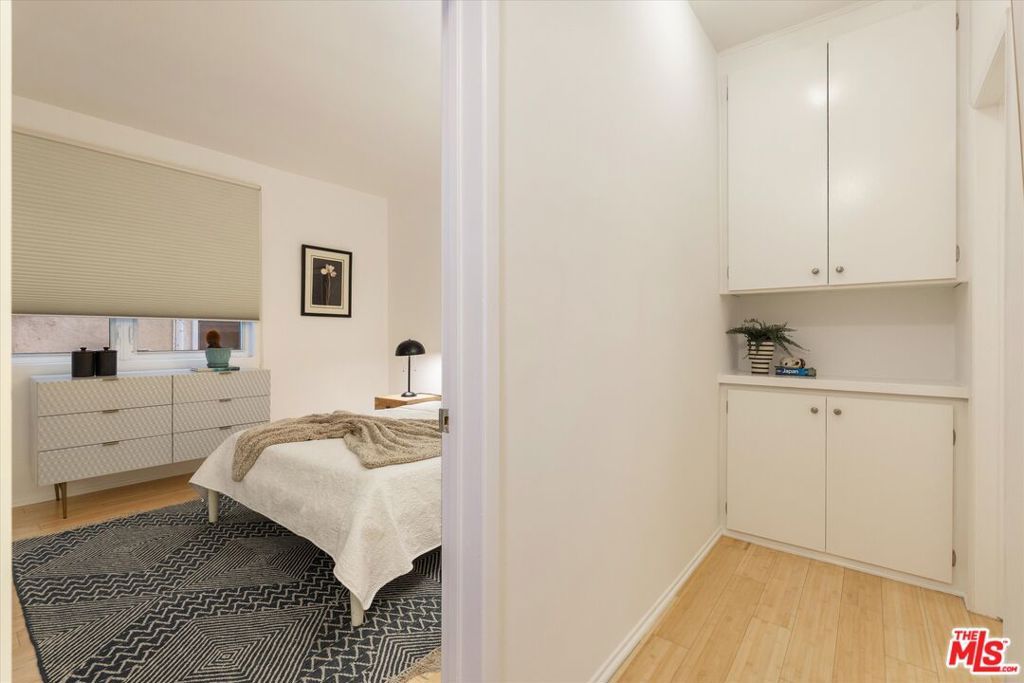 Image 30 of property listing at 900 Euclid Street 111, Santa Monica, CA 90403