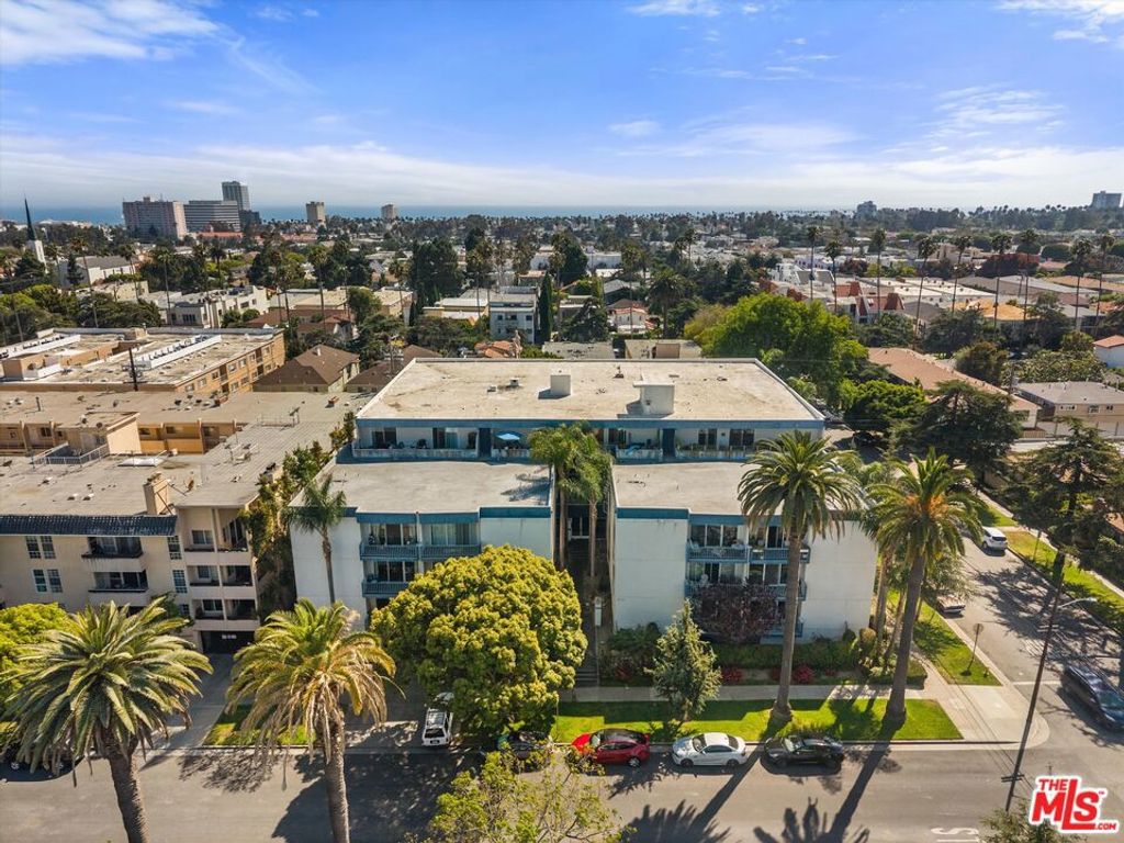 Image 39 of property listing at 900 Euclid Street 111, Santa Monica, CA 90403