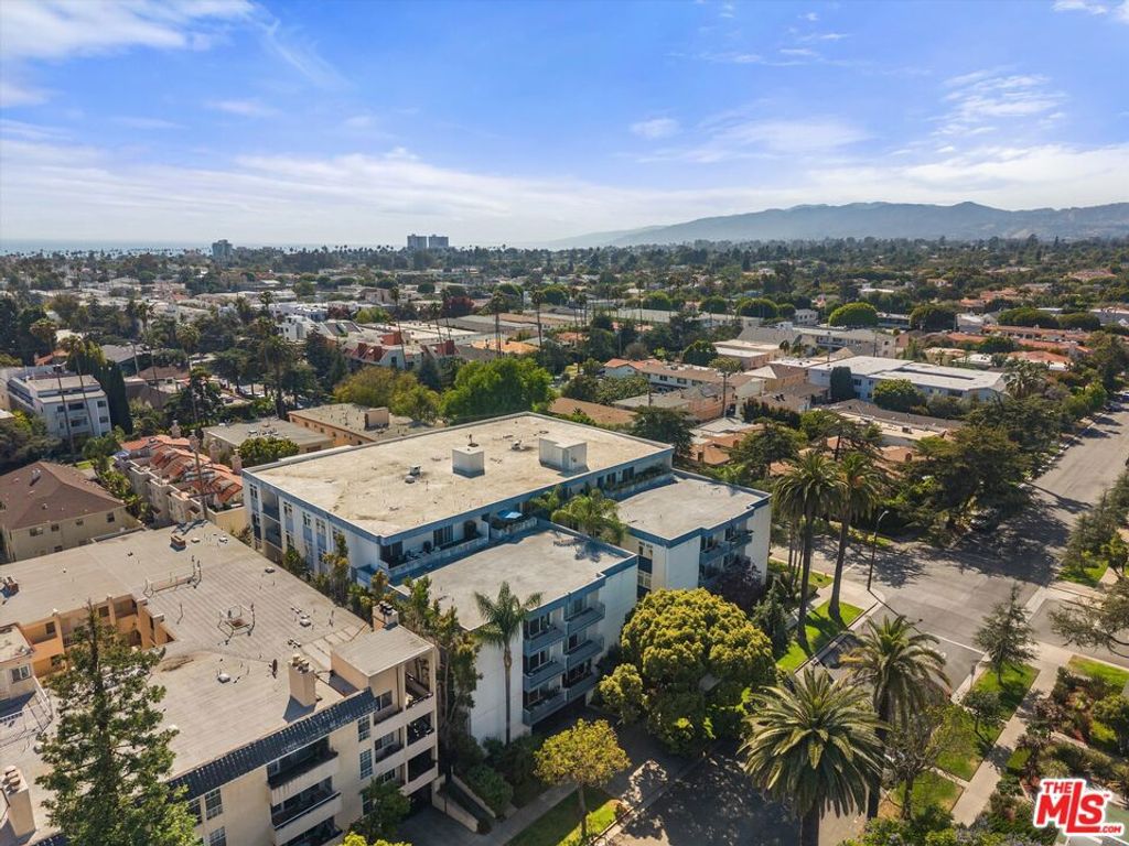 Image 40 of property listing at 900 Euclid Street 111, Santa Monica, CA 90403