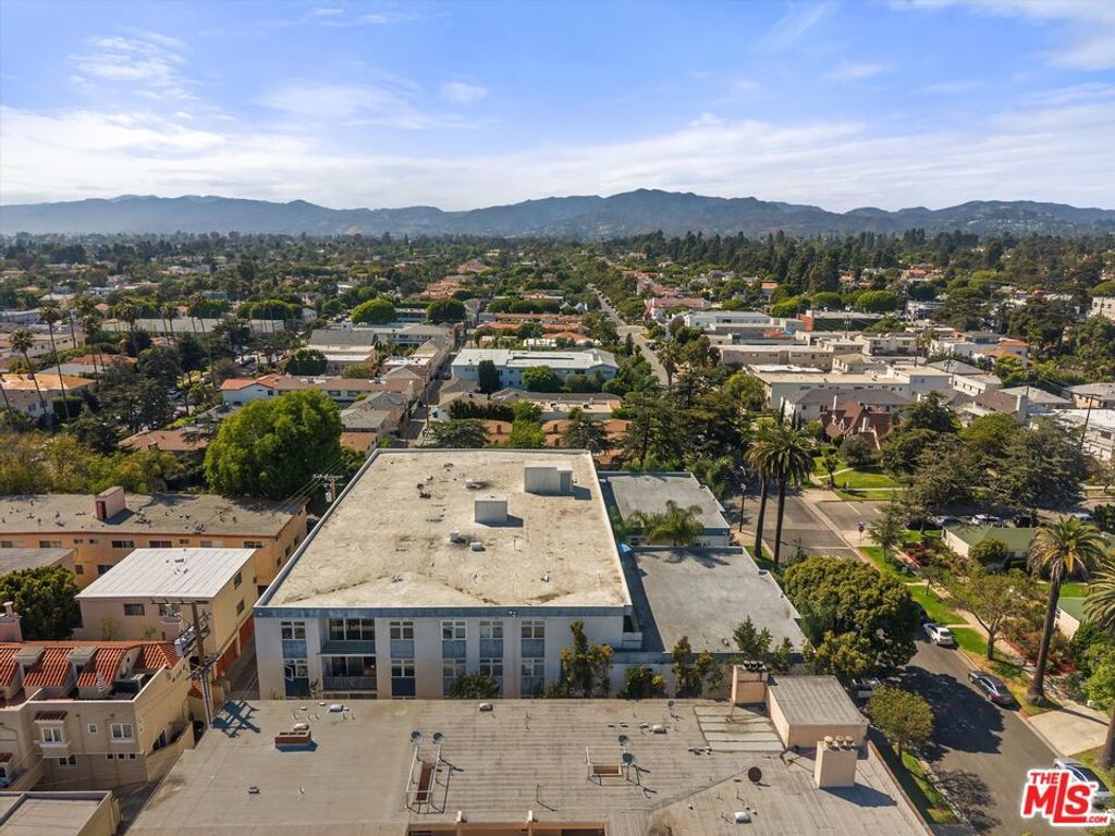 Image 41 of property listing at 900 Euclid Street 111, Santa Monica, CA 90403