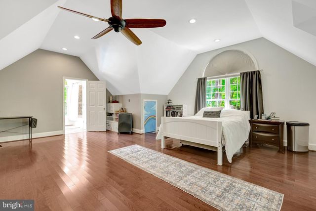 105 INTERPROMONTORY RD, Great Falls, VA 22066