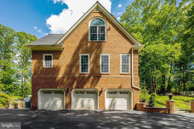 105 INTERPROMONTORY RD, Great Falls, VA 22066
