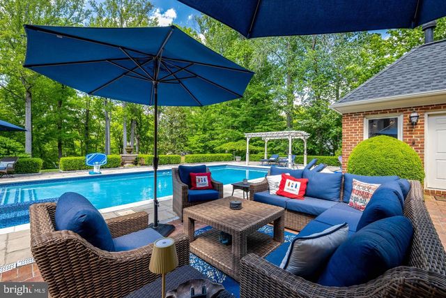 105 INTERPROMONTORY RD, Great Falls, VA 22066