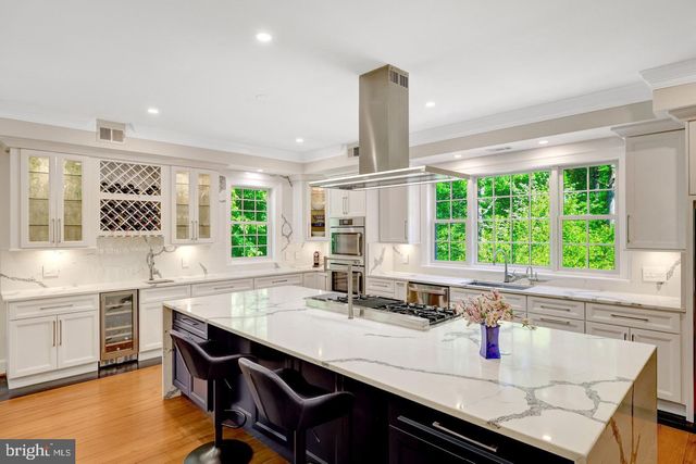 105 INTERPROMONTORY RD, Great Falls, VA 22066