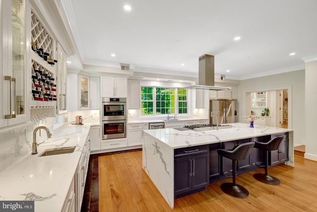 105 INTERPROMONTORY RD, Great Falls, VA 22066